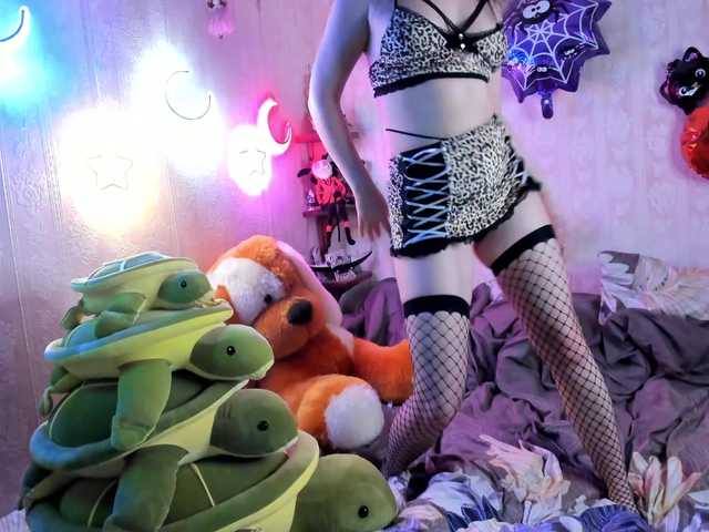 Kiki-Rich's BongaCams show and profile