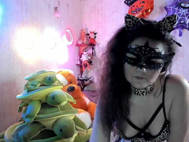 Kiki-Rich's BongaCams show and profile