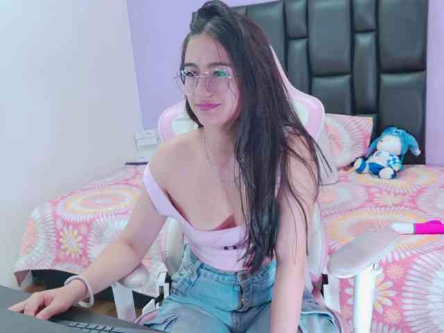 imeliza Live Webcam on BongaCams