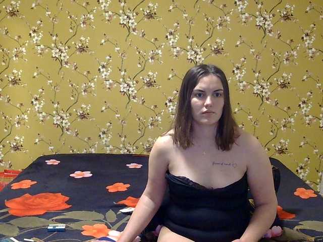 Karlabby's BongaCams show and profile