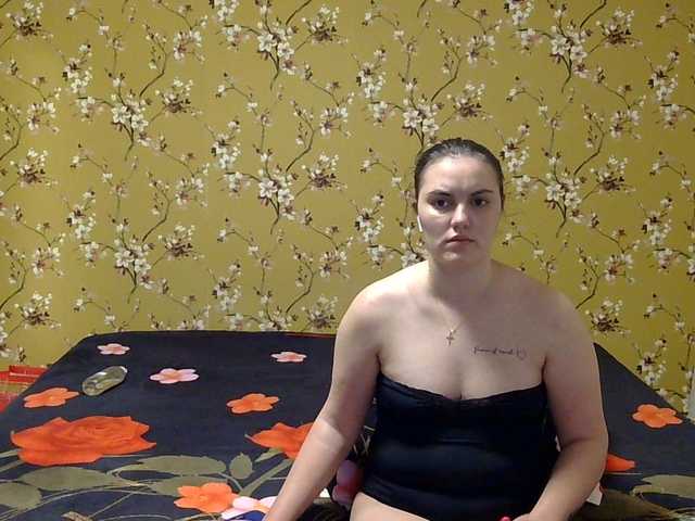 Karlabby's BongaCams show and profile