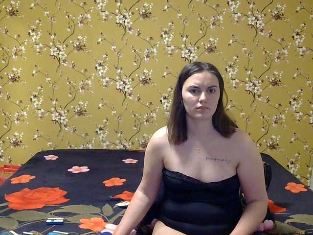 Karlabby's BongaCams show and profile