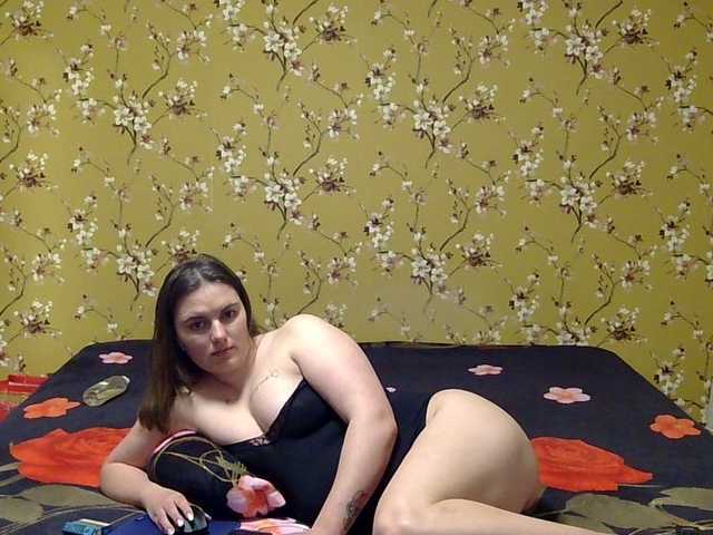 Karlabby's BongaCams show and profile