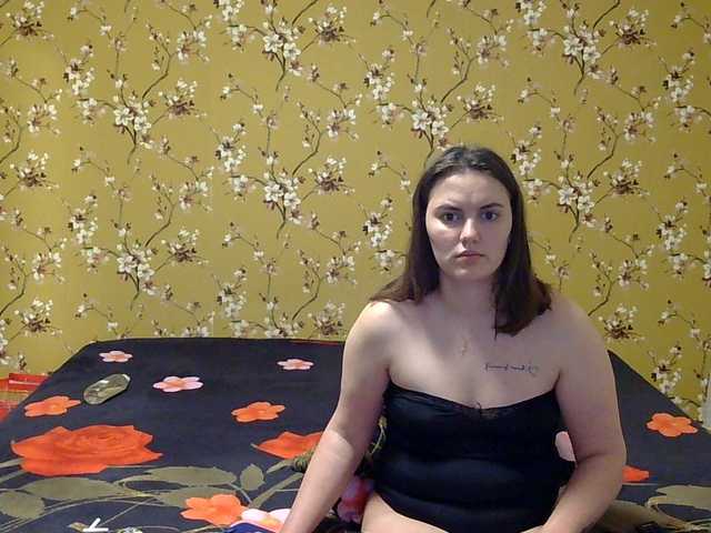 Karlabby's BongaCams show and profile