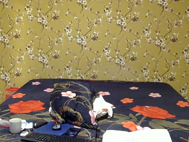 Karlabby's BongaCams show and profile