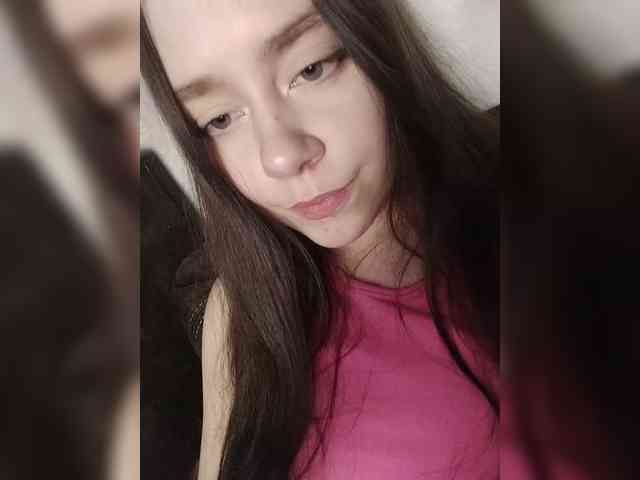 MilkaVay1 webcam