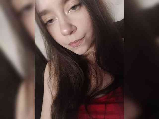 MilkaVay1 webcam