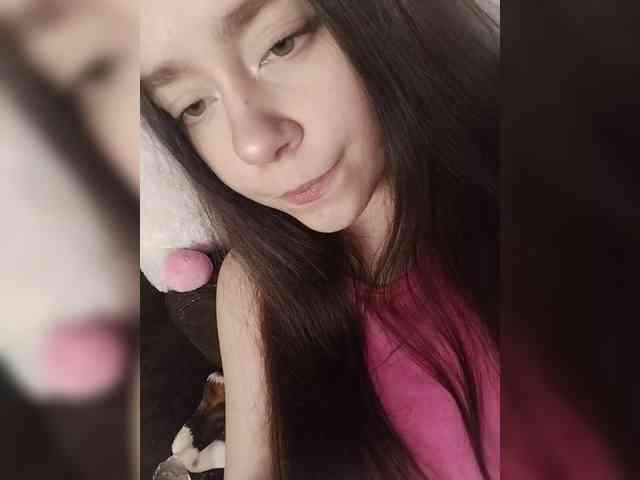 MilkaVay1 webcam