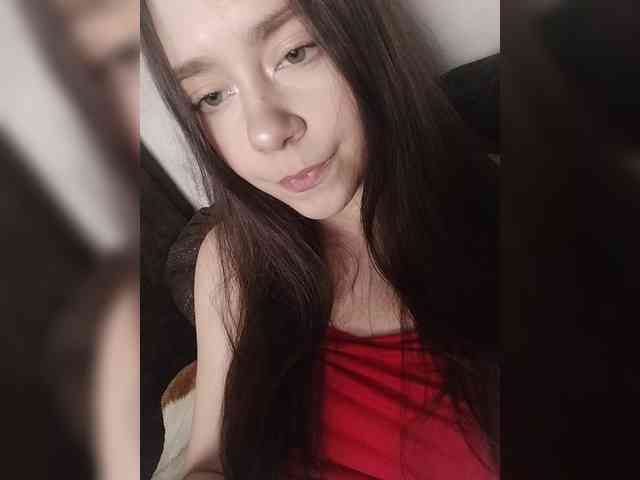 MilkaVay1 webcam