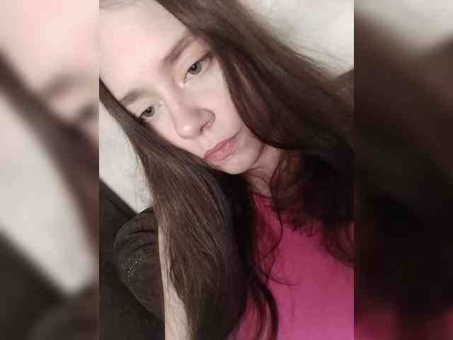 MilkaVay1 webcam