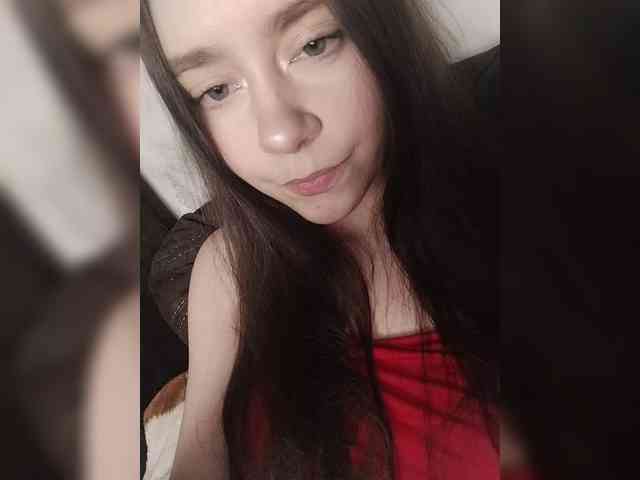 MilkaVay1 webcam