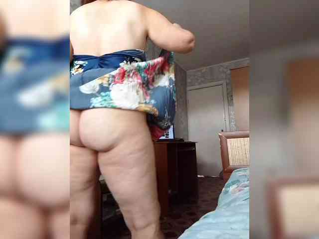 MoniikaSweet webcam