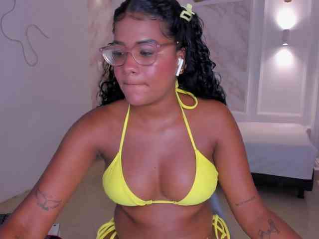 Pamela-78