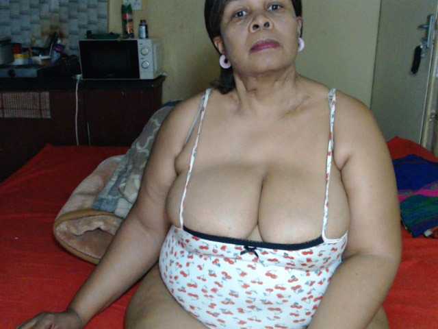 Mydreamgirrl's BongaCams show and profile