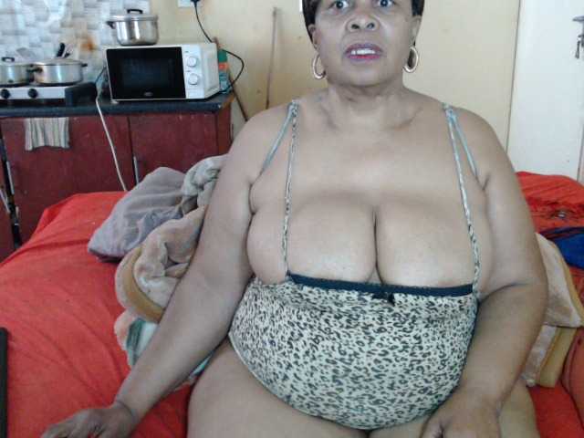 Mydreamgirrl's BongaCams show and profile