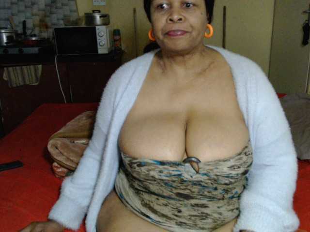 Mydreamgirrl's BongaCams show and profile