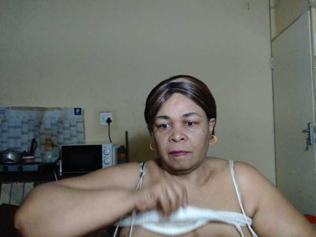 Mydreamgirrl's BongaCams show and profile