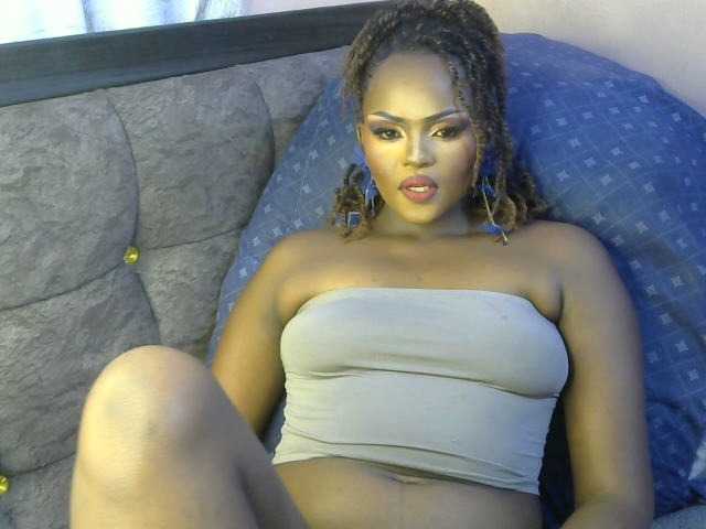 TerryTrizah's BongaCams show and profile