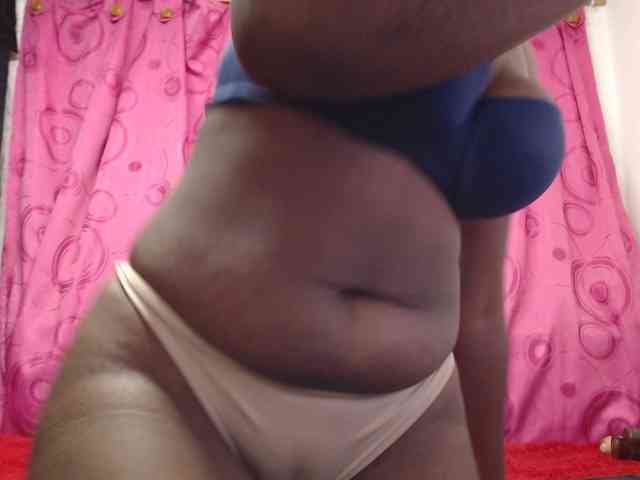 NickyKendal webcam