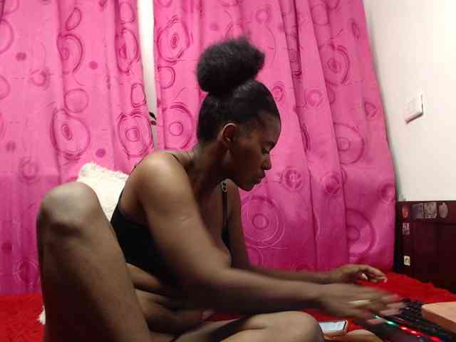 NickyKendal webcam