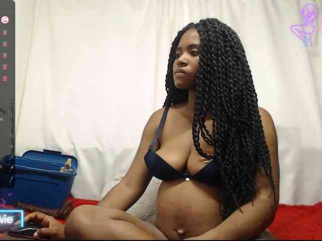 NickyKendal webcam