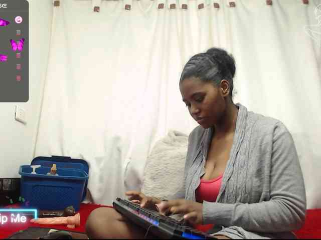 NickyKendal webcam