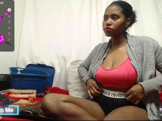 NickyKendal webcam