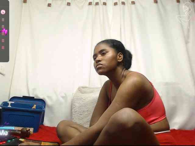 NickyKendal webcam