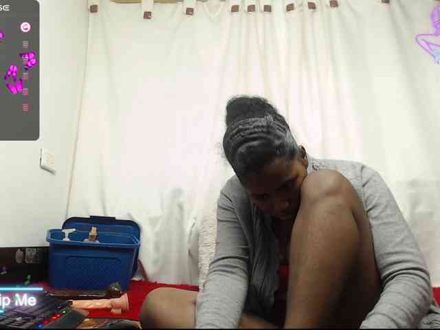 NickyKendal webcam