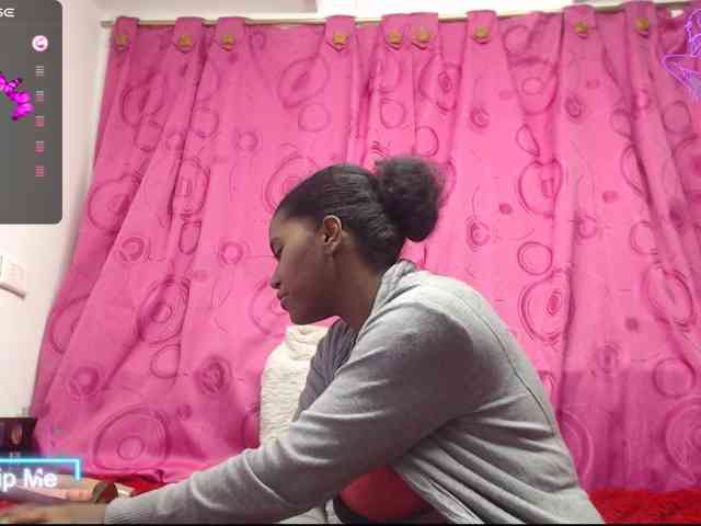 NickyKendal webcam