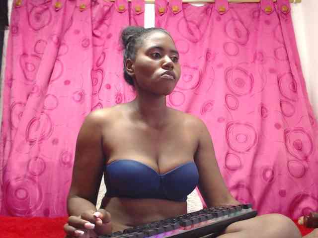 NickyKendal webcam