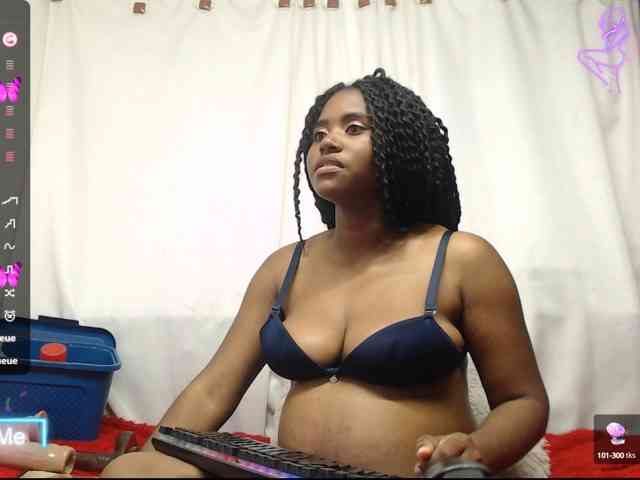 NickyKendal webcam