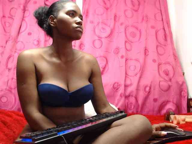 NickyKendal webcam