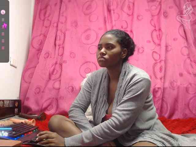 NickyKendal webcam