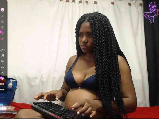 NickyKendal webcam