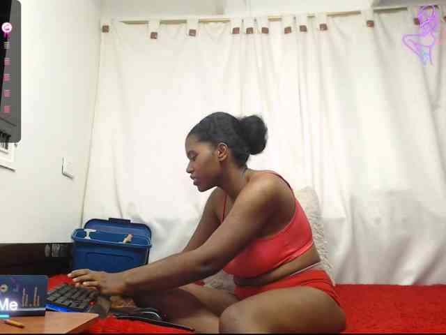 NickyKendal webcam