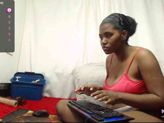 NickyKendal webcam
