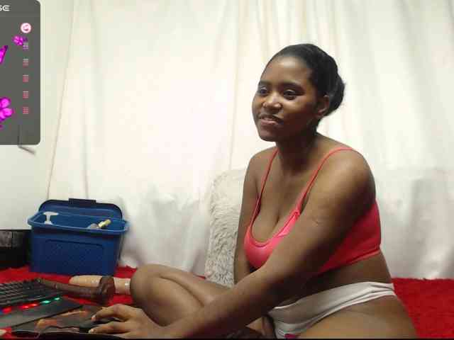 NickyKendal webcam