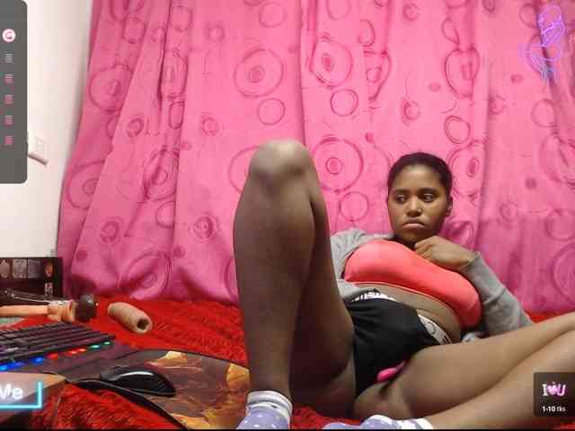 NickyKendal webcam