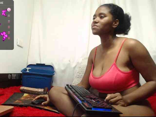 NickyKendal webcam