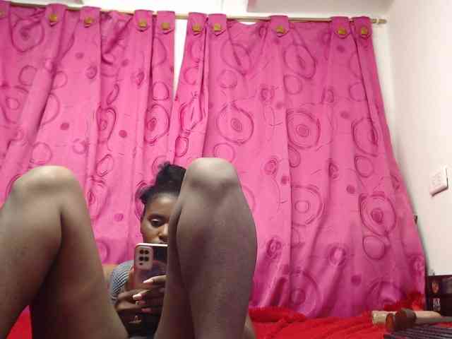 NickyKendal webcam