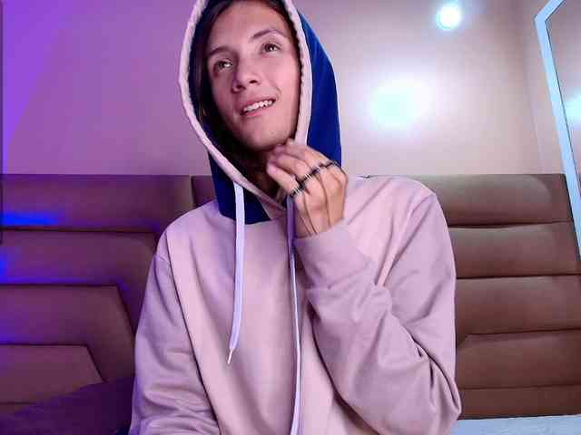 Feniixa Live Webcam on BongaCams