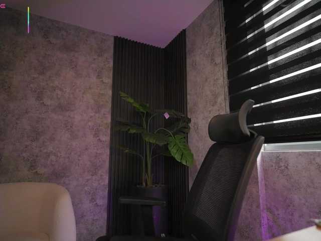 AmyWalker's BongaCams show and profile