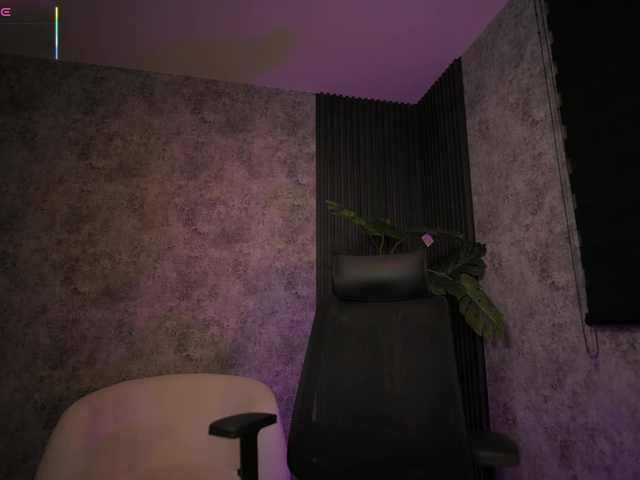 AmyWalker's BongaCams show and profile