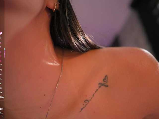 AmyWalker's BongaCams show and profile