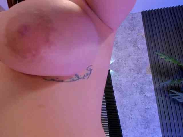 AmyWalker webcam