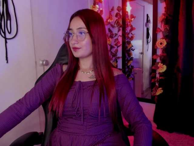 Laurahoot20's BongaCams show and profile