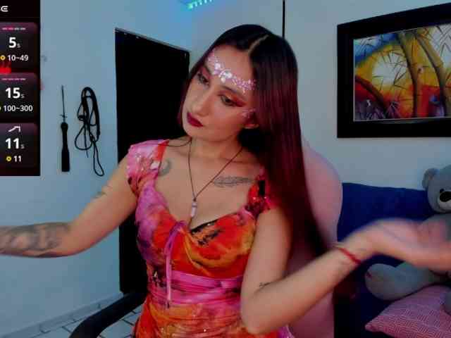Laurahoot20 webcam
