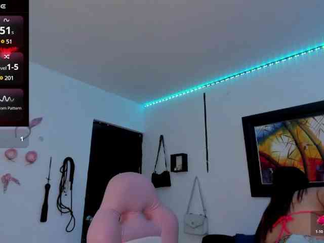 Laurahoot20 webcam