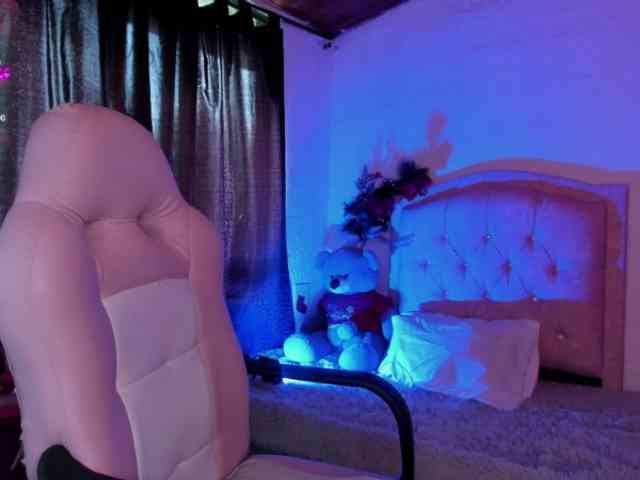 Laurahoot20 Laurahoot20